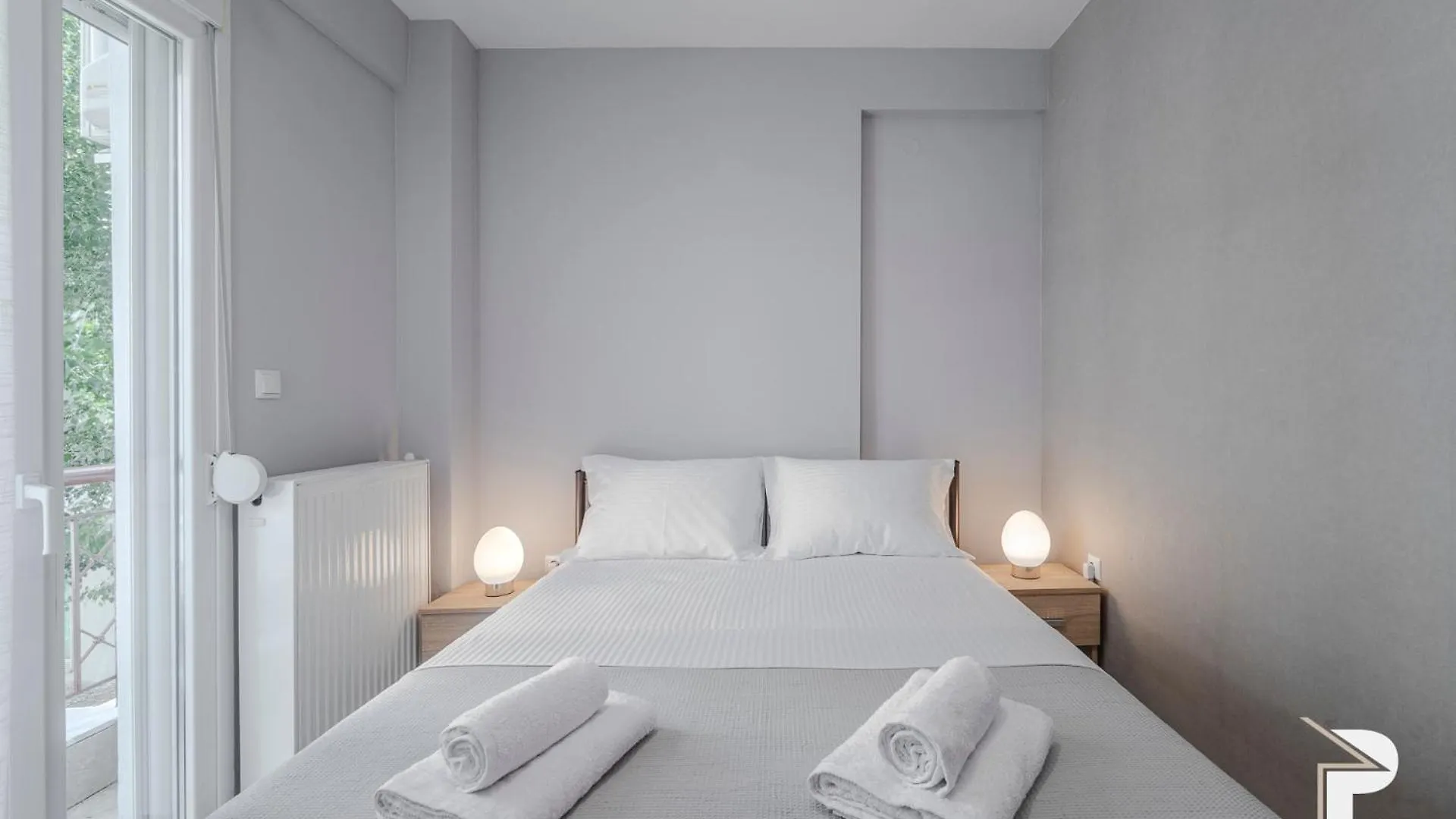 P Deluxe Suites A4 Неа-Миханиона Апартаменты